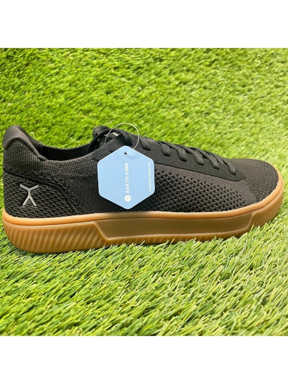 Flux Footwear Adapt Trainer Black Gum Womens Size 8 Athletic Knit Shoes Sneakers
